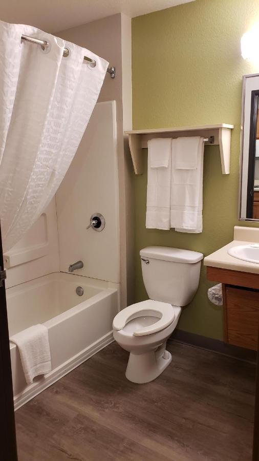 Woodspring Suites Kansas City Mission Merriam Bagian luar foto